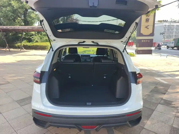 2025 Geely Binyue I Рестайлинг 2, белый, 1580000 рублей - вид 19