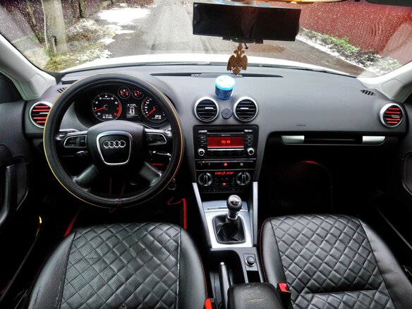 2011 Audi A3 II (8P) Рестайлинг 2, белый, 550000 рублей - вид 7