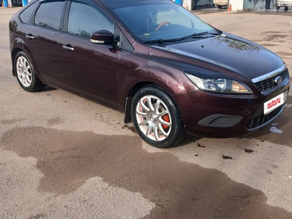 2010 Ford Focus II Рестайлинг, фиолетовый, 700000 рублей