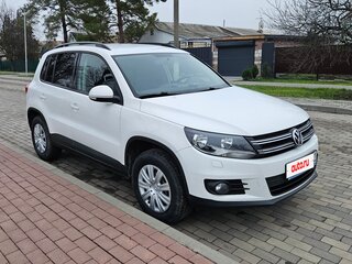 2011 Volkswagen Tiguan I Рестайлинг, белый, 990000 рублей, вид 2