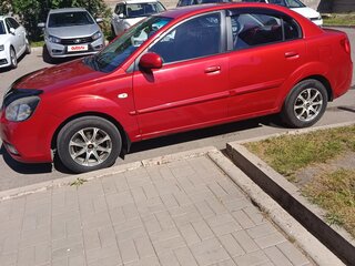 2010 Kia Rio II Рестайлинг, красный, 470000 рублей, вид 3