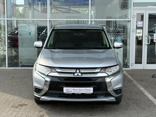 2015 Mitsubishi Outlander III Рестайлинг 2, серебристый, 1619000 рублей, вид 3