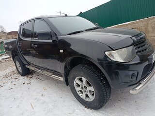 2013 Mitsubishi L200 IV, чёрный, 1650000 рублей, вид 1