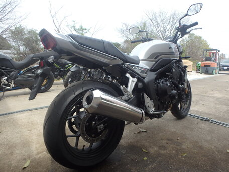 2026 Honda CB 1000F, серебристый, 1600000 рублей, вид 3