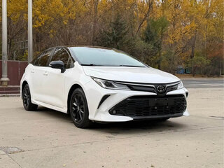 2022 Toyota Corolla XII (E210), белый, 1750000 рублей, вид 3