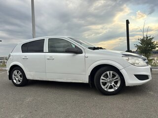 2007 Opel Astra H, белый, 250000 рублей, вид 4