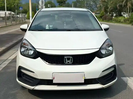 2021 Honda Fit IV, белый, 1320000 рублей, вид 5