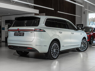 2026 Changan Deepal S09, серебристый, 7039900 рублей, вид 5