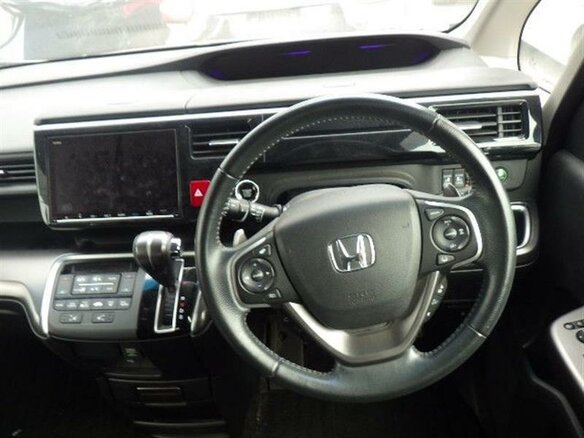 2021 Honda Stepwgn Spada V Рестайлинг, чёрный, 2450000 рублей - вид 6