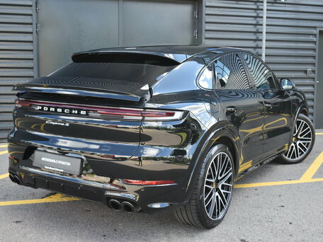 2024 Porsche Cayenne S Coupé III Рестайлинг, чёрный, 15800000 рублей, вид 4