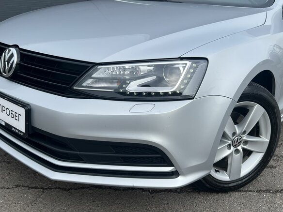 2015 Volkswagen Jetta VI Рестайлинг, серебристый, 1080000 рублей - вид 8