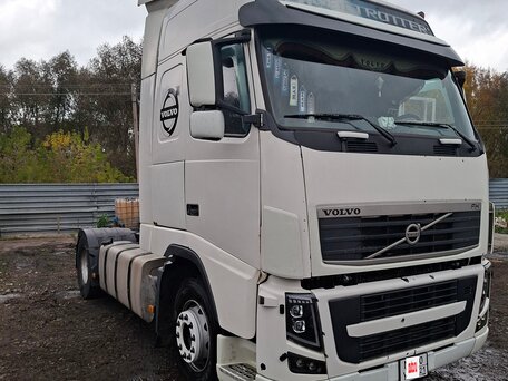 2011 Volvo FH, белый, 2750000 рублей, вид 1