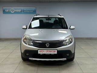 2013 Renault Sandero Stepway I, серебристый, 725000 рублей, вид 2