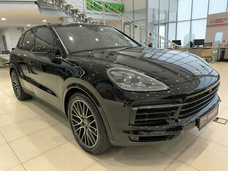 2020 Porsche Cayenne III, чёрный, 7050000 рублей, вид 3