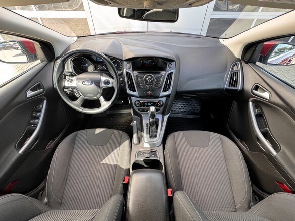 2014 Ford Focus III, красный - вид 19