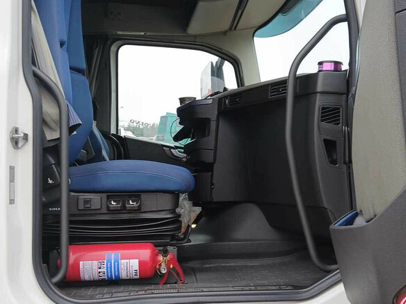 2022 Volvo FH 540, белый, 9642500 рублей - вид 9