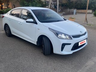 2018 Kia Rio IV, белый, 930000 рублей, вид 3