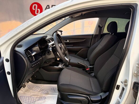 2020 Kia Rio IV, белый, 1164900 рублей - вид 8