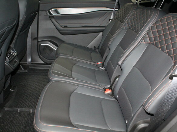 2026 Geely Okavango I Рестайлинг, серый, 3149000 рублей - вид 12