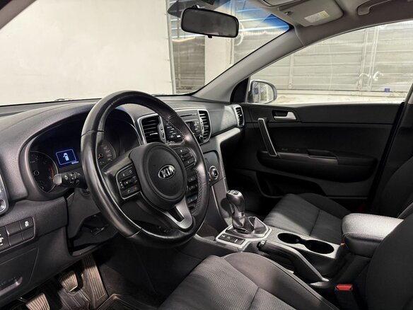 2017 Kia Sportage IV, белый, 1799800 рублей - вид 8