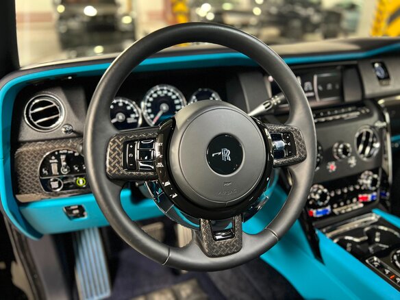2020 Rolls-Royce Cullinan Black Badge I (Series I), чёрный, 39950000 рублей - вид 10
