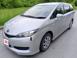2010 Toyota Wish II, серебристый, 1310000 рублей, вид 1