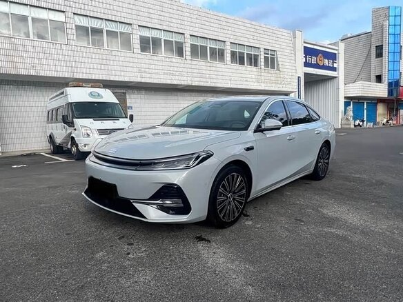 2025 Geely Galaxy A7 150 km, белый, 2990033 рублей