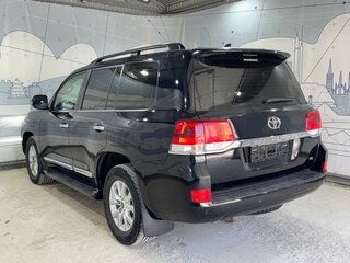 2018 Toyota Land Cruiser 200 Series Рестайлинг 2, чёрный, 6587000 рублей, вид 3