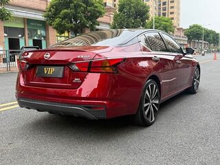 2022 Nissan Altima VI (L34), красный, 1700000 рублей, вид 5