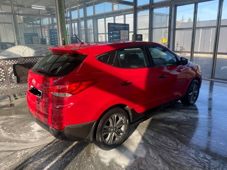 2015 Hyundai ix35 I Рестайлинг, красный, 1630000 рублей, вид 5
