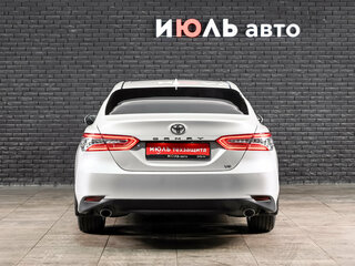 2019 Toyota Camry VIII (XV70), белый, 3120000 рублей, вид 5