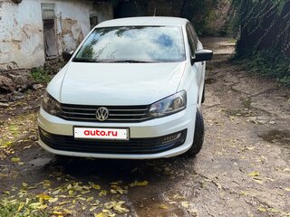 2017 Volkswagen Polo V Рестайлинг, белый, 1100000 рублей, вид 3