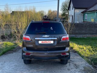 2013 Chevrolet TrailBlazer II, коричневый, 1780000 рублей, вид 4