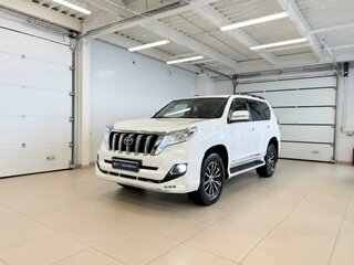 2013 Toyota Land Cruiser Prado 150 Series, белый, 3649900 рублей, вид 2
