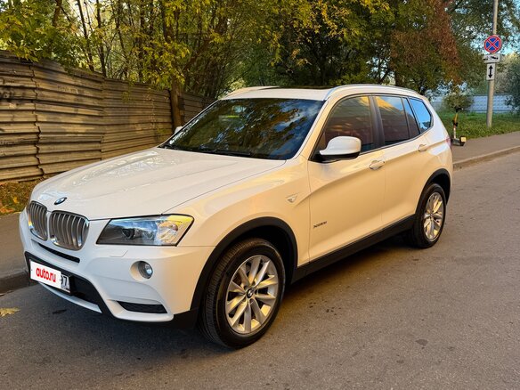 2013 BMW X3 28i xDrive II (F25), белый - вид 2