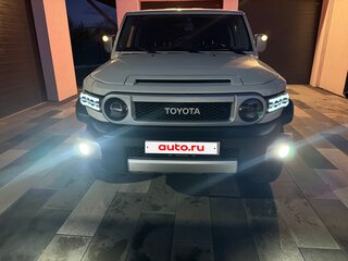 2021 Toyota FJ Cruiser, белый, 7050000 рублей, вид 4