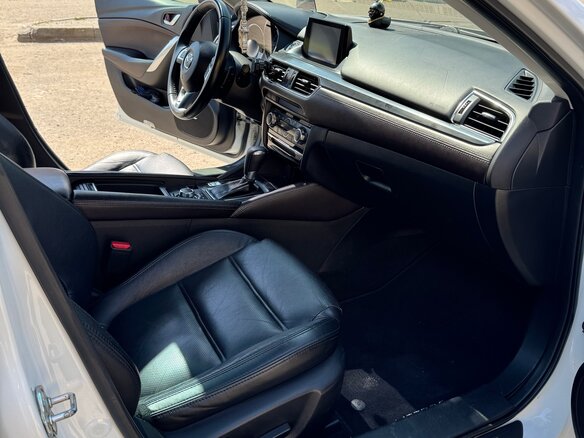 2015 Mazda 6 III (GJ) Рестайлинг, белый, 1620000 рублей - вид 12
