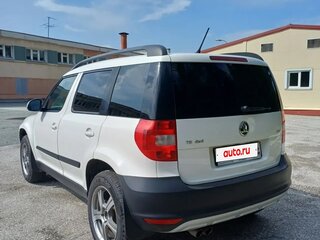 2013 Skoda Yeti I, белый, 990000 рублей, вид 2