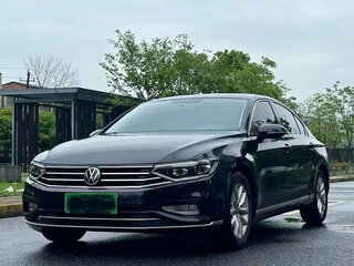 2023 Volkswagen Magotan B8 Рестайлинг, чёрный, 1777777 рублей, вид 1