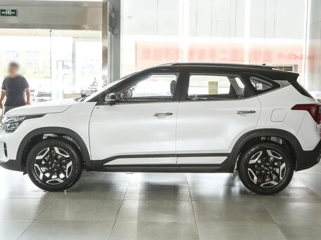 2026 Kia Seltos I Рестайлинг, белый, 2440000 рублей, вид 4