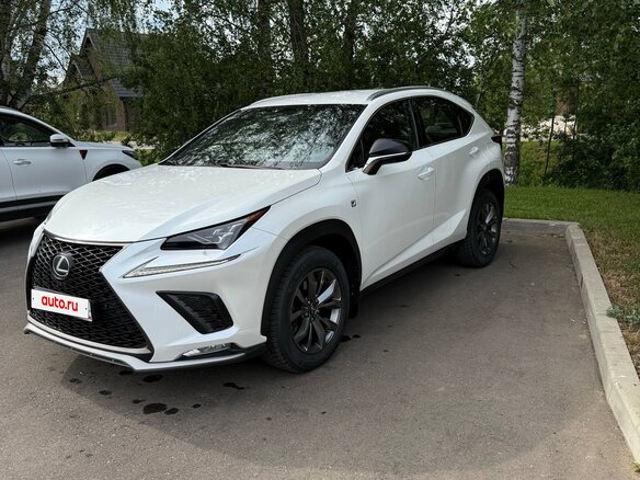 2017 Lexus NX 300 I Рестайлинг, белый, 2650000 рублей - вид 2