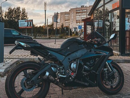 2011 Kawasaki ZX-10R Ninja, чёрный, 950000 рублей, вид 3