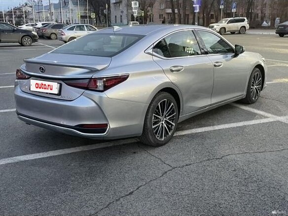 2024 Lexus ES 300h VII Рестайлинг, серый, 5500000 рублей - вид 11