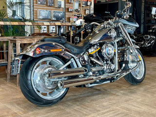 2025 Harley-Davidson Fat Boy, серый, 5000000 рублей, вид 5