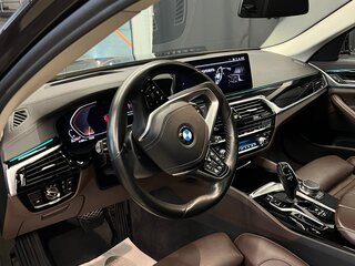2020 BMW 5 серии 530d VII (G30/G31/G38) Рестайлинг, серый, 4300000 рублей, вид 5
