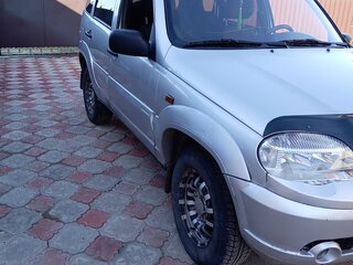 2007 Chevrolet Niva I, серебристый, 320000 рублей, вид 3