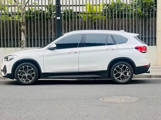2022 BMW X1 Long 20Li sDrive II (F48) Рестайлинг, белый, 2000000 рублей, вид 3