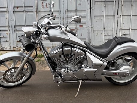 2011 Honda VT 1300CX Fury, серебристый, 899000 рублей, вид 2