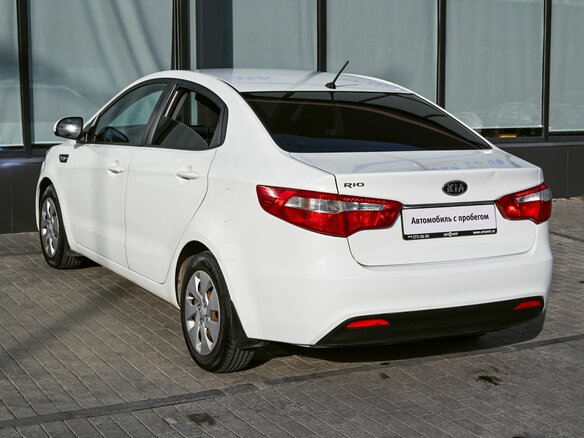 2012 Kia Rio 4-speed III, белый, 837000 рублей - вид 2