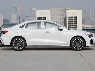 2025 Audi A3L 35 TFSI IV (8Y) Рестайлинг, белый, 3867000 рублей, вид 4